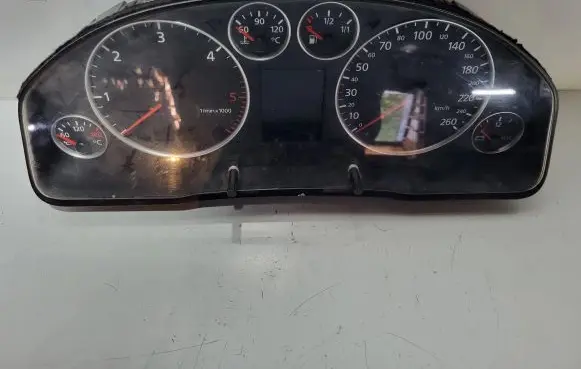 Audi A6 S6 C5 4B Speedometer (instrument cluster) 110080128001