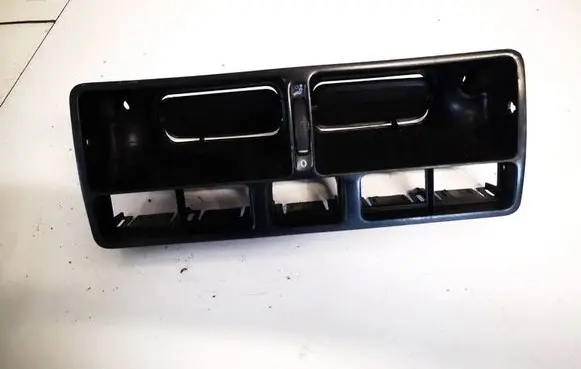 Volkswagen Golf IV Dash center air vent grill 1j0819734