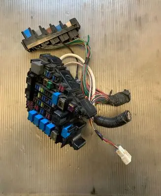Subaru Outback (BS) Fuse module MB008700B 001435 1805854