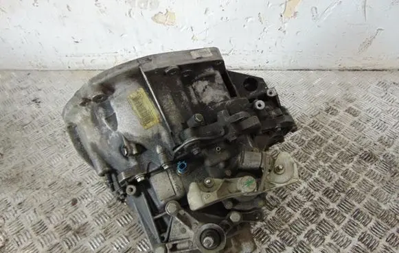 Renault Megane II Manual 5 speed gearbox ND0008