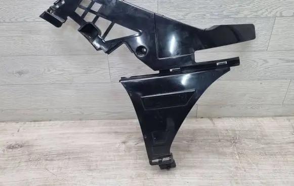 Mercedes-Benz CLA C118 X118 Front bumper mounting bracket A1188853601