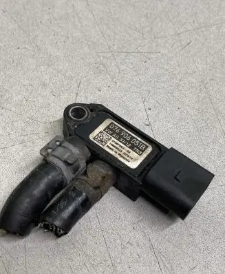 Skoda Yeti (5L) Exhaust gas pressure sensor 076906051B