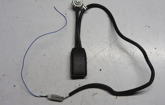 Honda FR-V Front seatbelt buckle