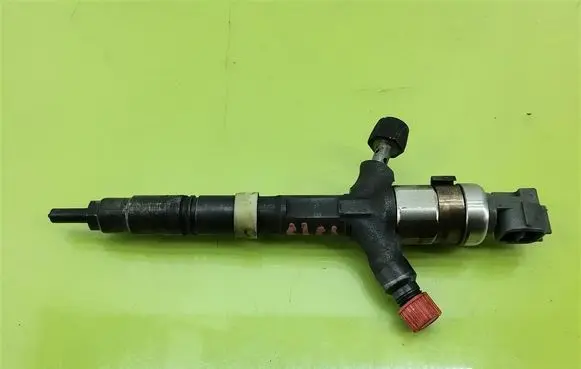 Toyota Corolla E120 E130 Fuel injector 2367027620