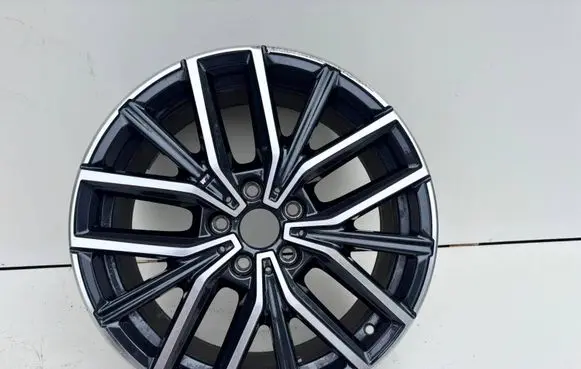 BMW X1 U11 R18 alloy rim 6891179