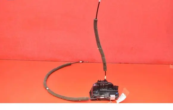 Nissan Qashqai Front door lock
