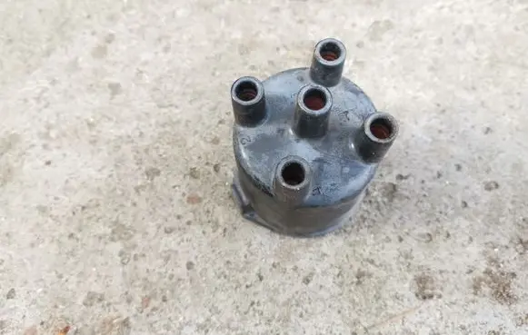 VAZ 2102 Spark distributor cap P125500