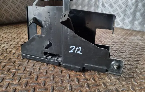 Volkswagen Golf VII Other engine bay part 5Q0906214D