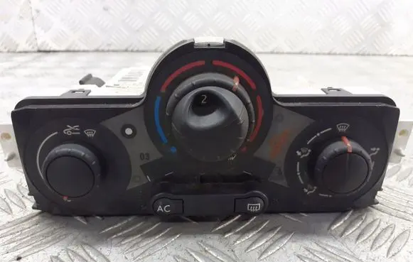 Renault Megane II Interior fan control switch 69420001