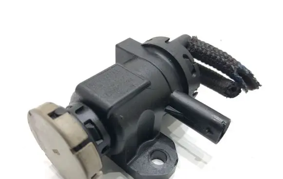 BMW X6 F16 Fuel pressure regulator 8509323