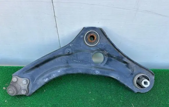 Renault Megane IV Front control arm 545045297R