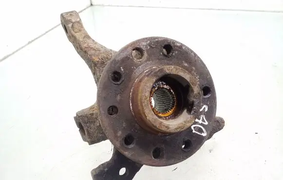 Opel Zafira A Front wheel hub spindle knuckle 90498809