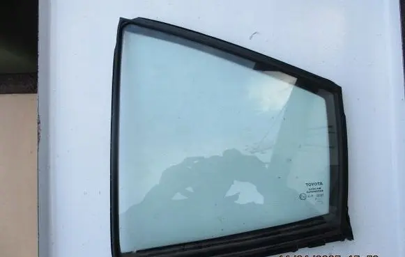 Toyota Corolla E210 E21 Rear vent window glass 6818902250