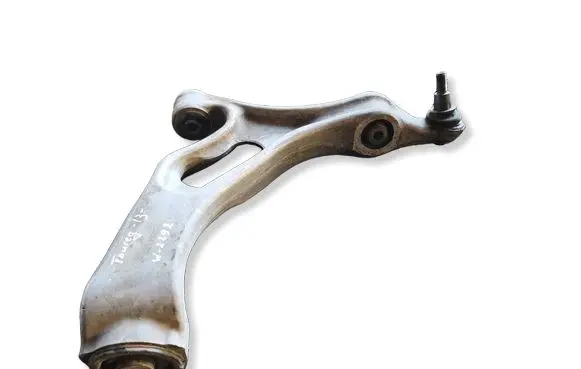 Volkswagen Touareg II Front lower control arm/wishbone 7P0407151E