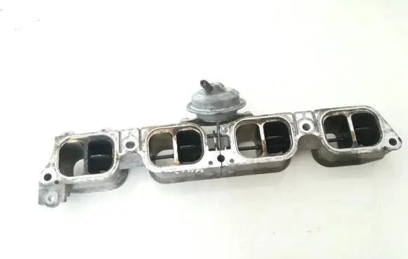 Toyota Avensis T250 Intake manifold 