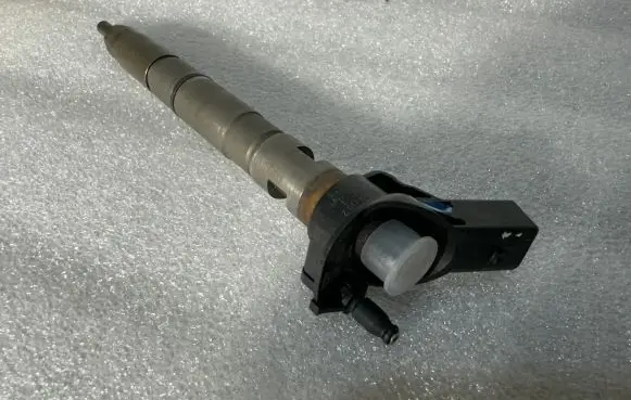 Fuel injector