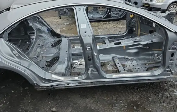 Mercedes-Benz CLS C218 X218 Side car body part IMPRK1408387