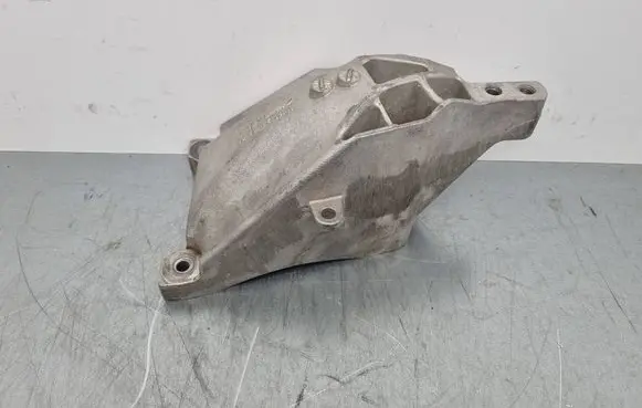 Mercedes-Benz AMG GT R190 C190 Gearbox mounting bracket A1902410200