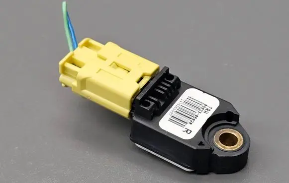 Toyota Avensis T250 Airbag deployment crash/impact sensor 8983305020