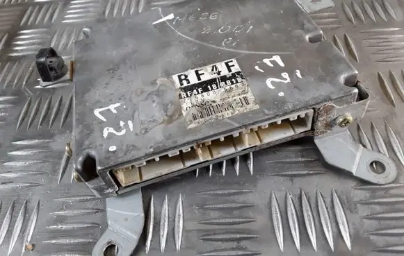 Mazda 626 Engine control unit/module 2758005663 RF4F18881D
