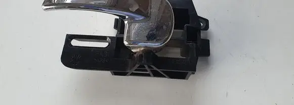 Nissan Qashqai+2 Front door interior handle