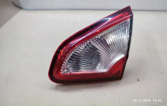 Nissan Qashqai Tailgate rear/tail lights 89503209