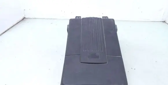 Volkswagen PASSAT B6 Battery box tray cover/lid 1K0915443A