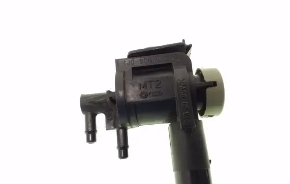Volkswagen Golf IV Vacuum valve 1J0906283C