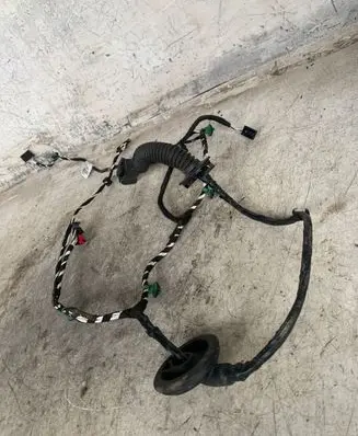Volkswagen Touran III Rear door wiring loom 8u0959845