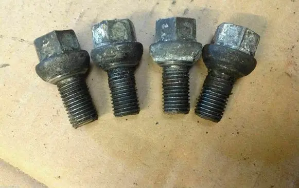 Volkswagen Golf I Nuts/bolts 3A0601139