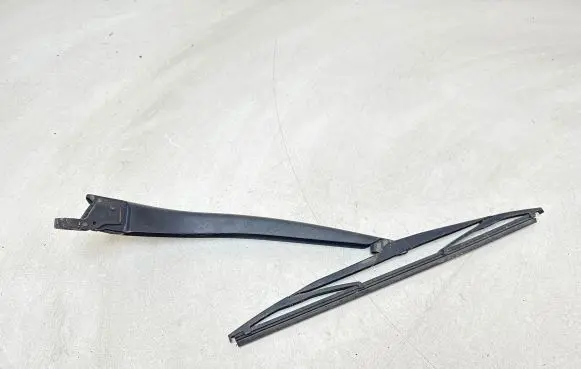 Mitsubishi Colt Rear wiper blade arm 77256 0538