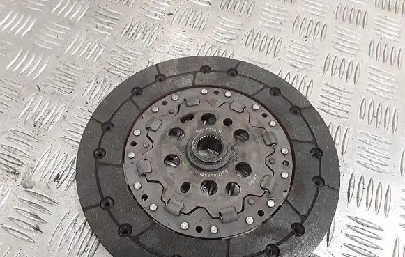 Audi A2 Clutch pressure plate 323031411 70802