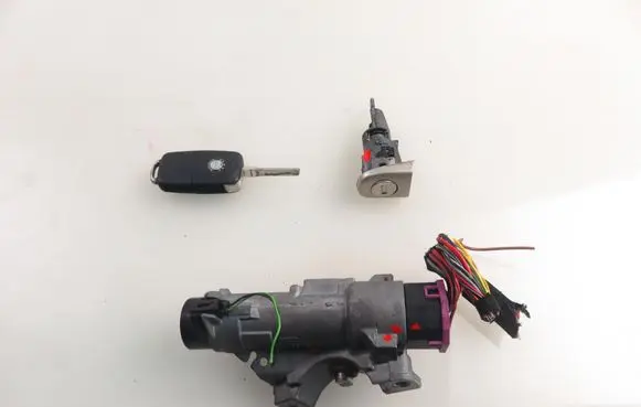 Skoda Octavia Mk1 (1U) Ignition lock 4B0905851C