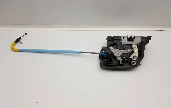 BMW X6 F16 Rear door lock 7281939 18283810