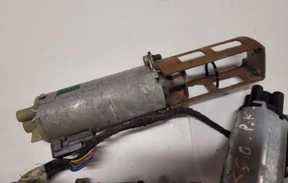 Volvo S60 Seat adjustment motor 0130002530 06042540