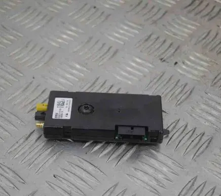 BMW 2 F22 F23 Aerial antenna amplifier 9231179