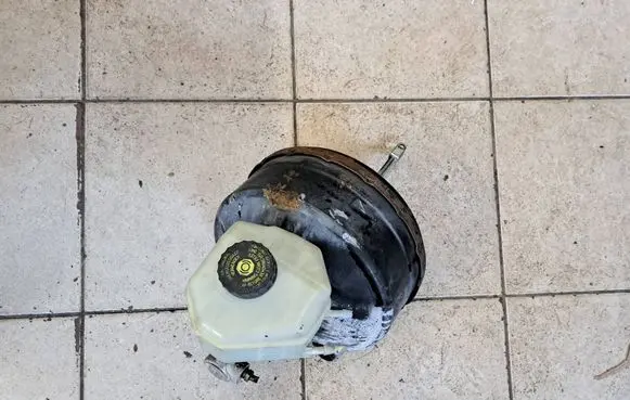 Mercedes-Benz Sprinter W906 Brake booster A9064300308