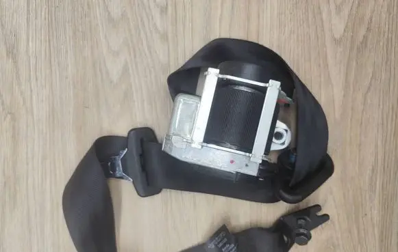 Volvo V60 Rear seatbelt 616160100 016L000