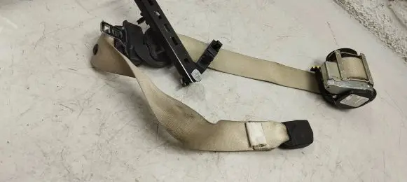 Maserati Ghibli Front seatbelt 6700201590