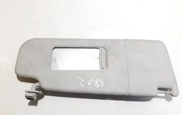 Volkswagen Golf V Sun visor