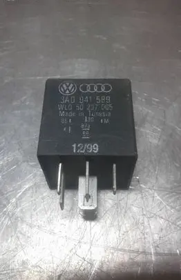 Volkswagen PASSAT B5 Other relay 3A0941589 WL050237005
