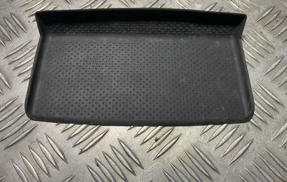 Skoda Octavia Mk2 (1Z) Panel drawer/shelf pad 1Z0857938B