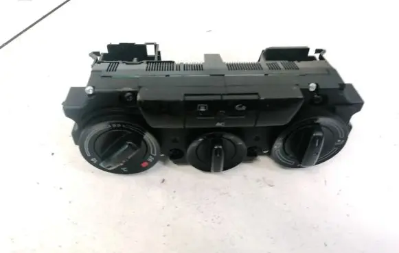 Skoda Octavia Mk2 (1Z) Climate control unit