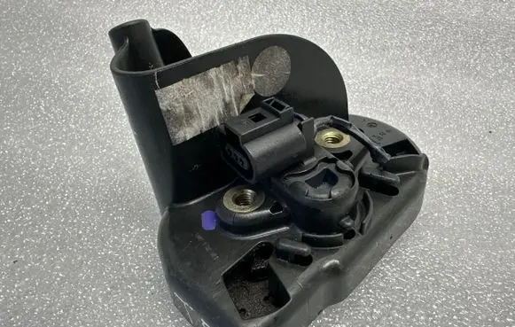 Volkswagen Multivan T5 Sliding door lock 7H0843603