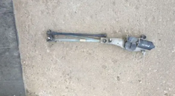 Ford Focus Front wiper linkage and motor 3397020453 17504
