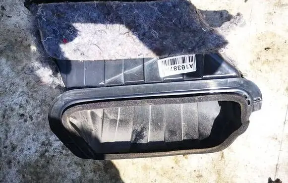 Peugeot 4007 Air intake duct part