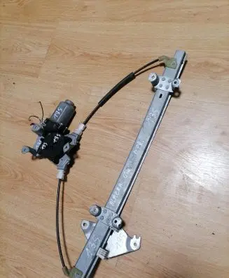 Nissan Almera Tino Front door window regulator with motor 114726 400600