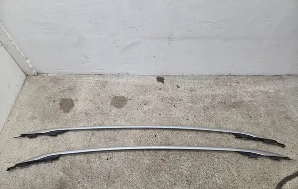 Ford Kuga II Roof bar rail 102J0057023