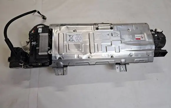 Hyundai Ioniq Hybrid / electric car battery 37501G2100 20180802 D5848