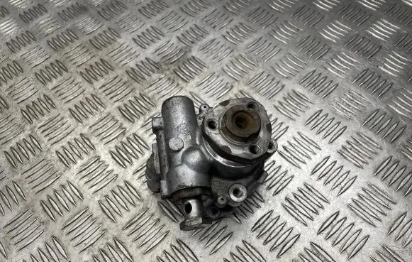 Seat Ibiza II (6k) Power steering pump 91130